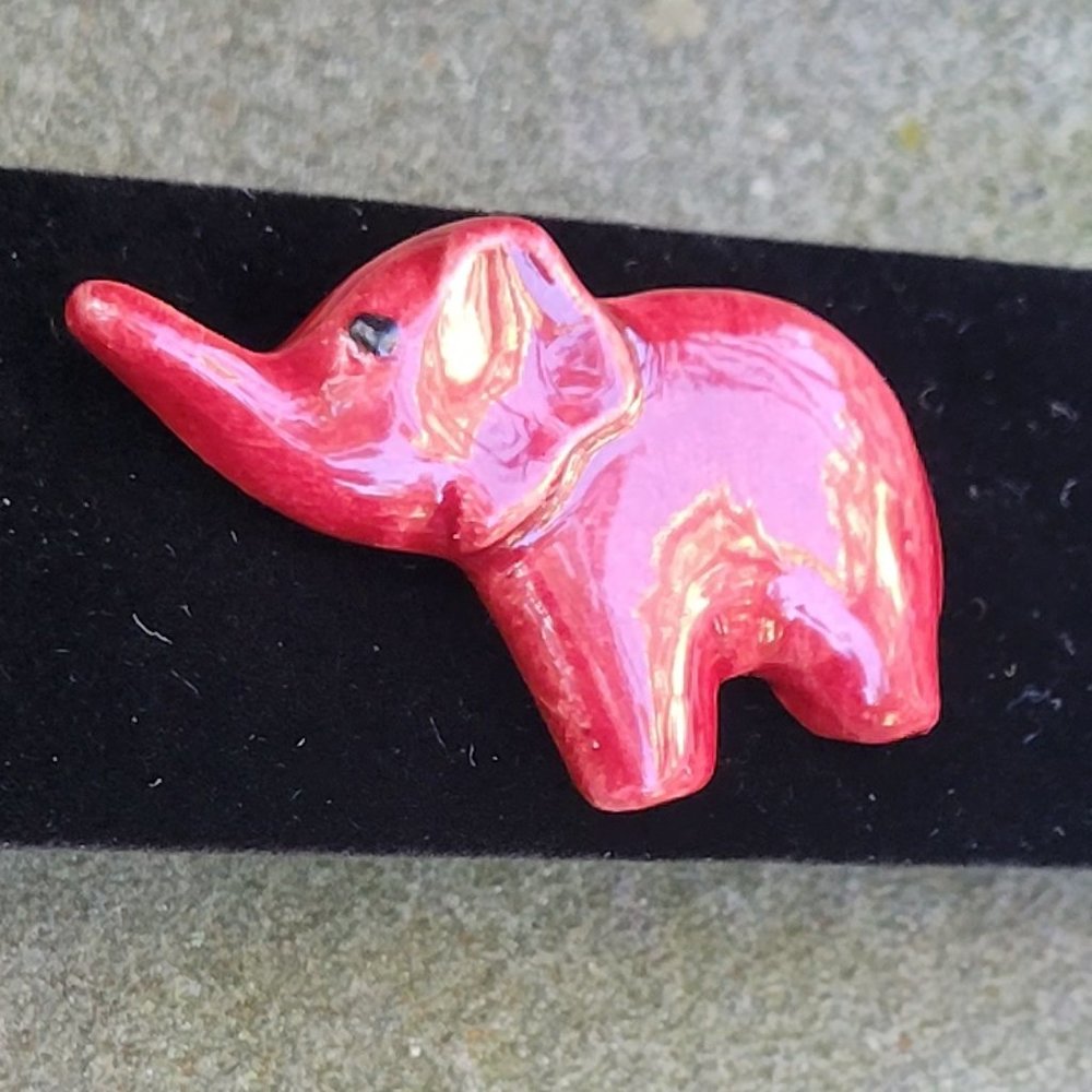 Elephant Brooch - Picture 4 of 5